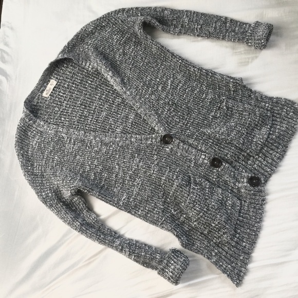 Hollister Sweaters - HOLLISTER // knit cardigan in grey